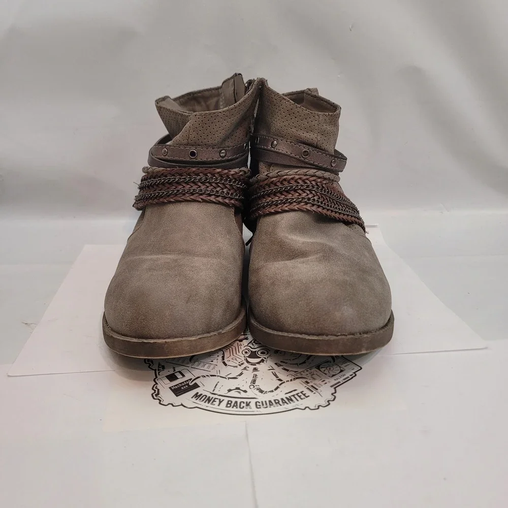 Maurices Cassie Ankle Boots Womens 9M Taupe Perforated Boho Chain Straps 79232